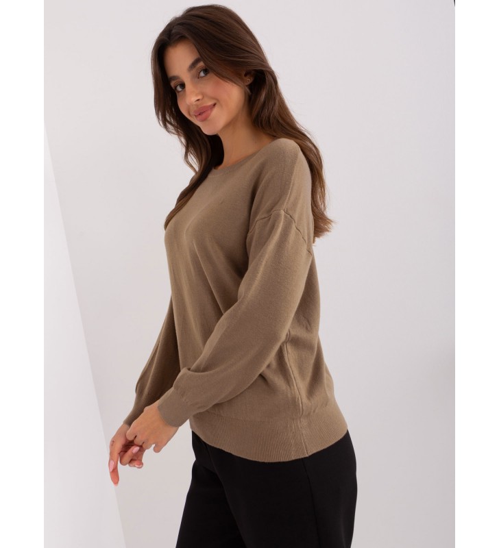 Sweter klasyczny AT-SW-2325.95P brązowy