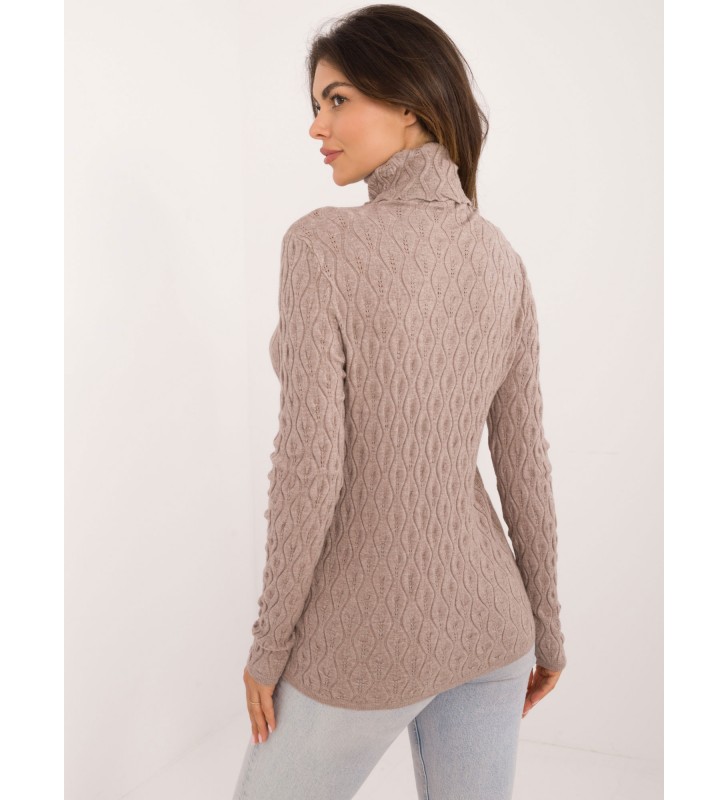 Sweter z golfem AT-SW-2334-2.61 ciemny bezowy