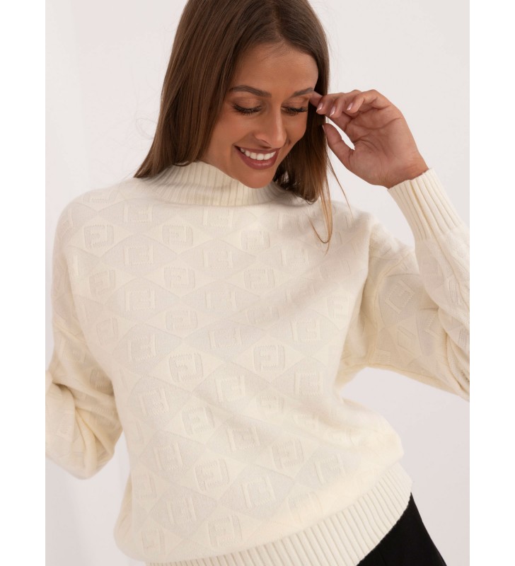 Sweter z golfem AT-SW-2339.54 ecru