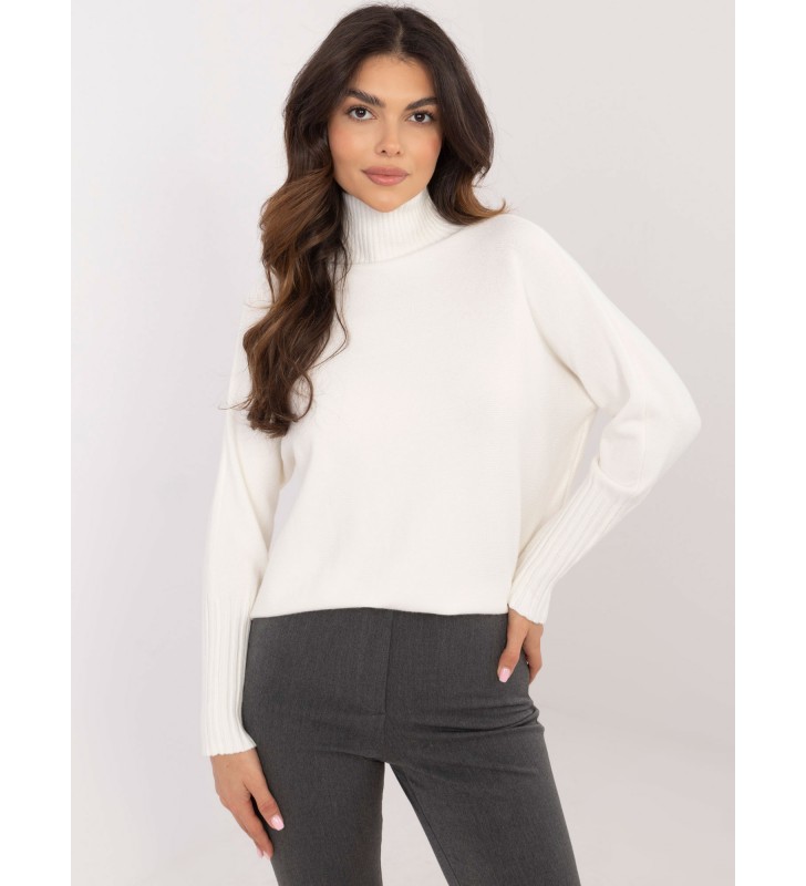 Sweter z golfem IT-SW-0814.37 ecru